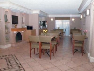 La Quinta By Wyndham Market Square Hotel