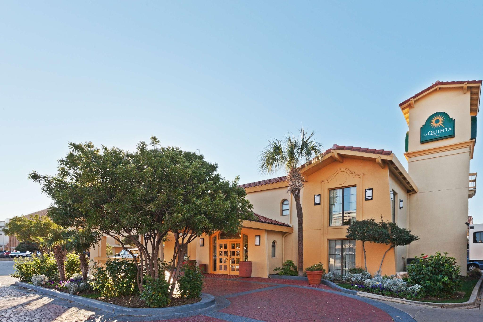 Hotel La Quinta By Wyndham Market Square 3*