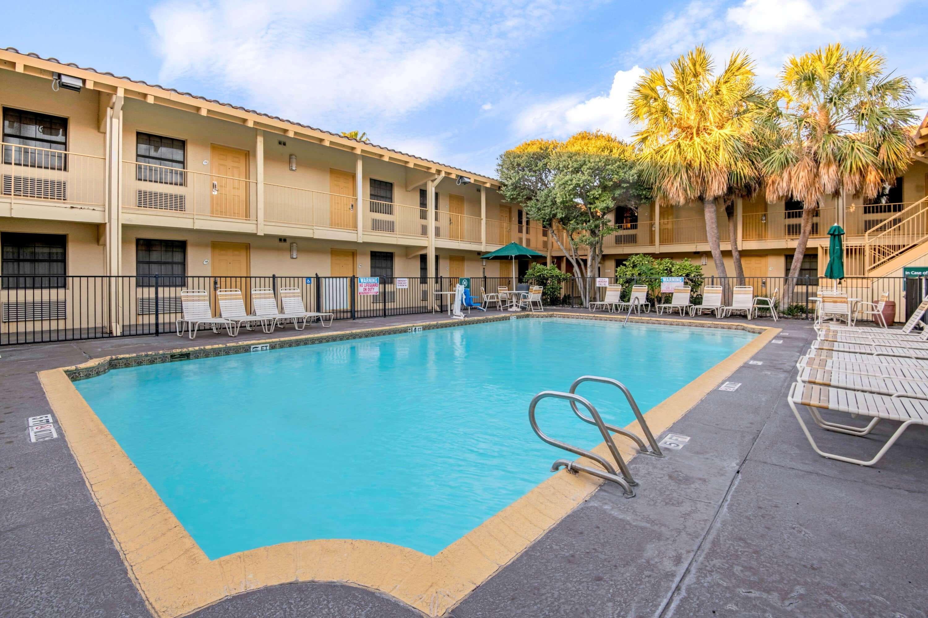 Hotel La Quinta By Wyndham Market Square San Antonio