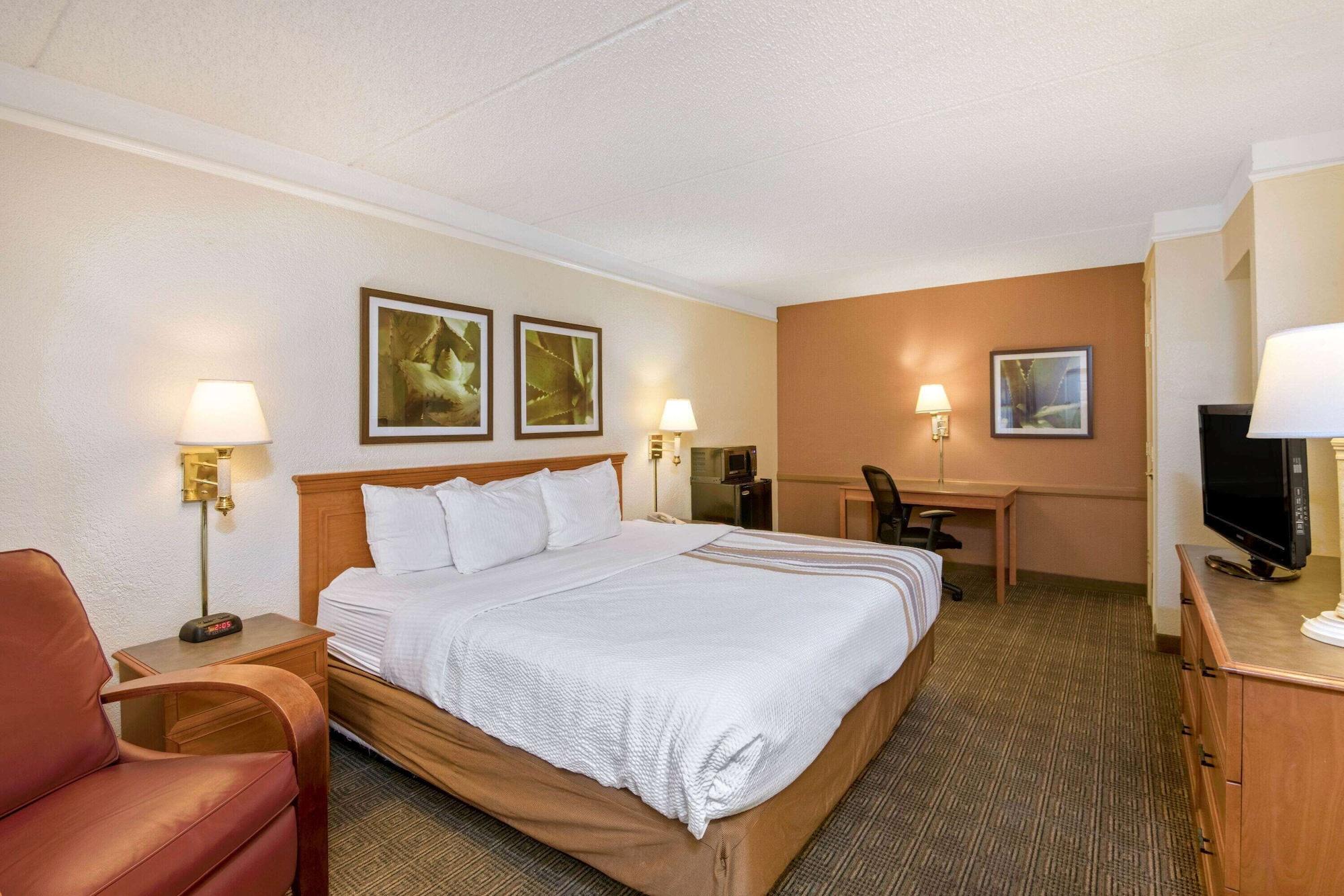 La Quinta By Wyndham Market Square 3*