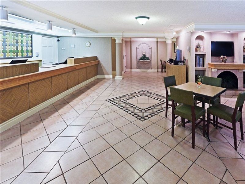 La Quinta By Wyndham Market Square San Antonio